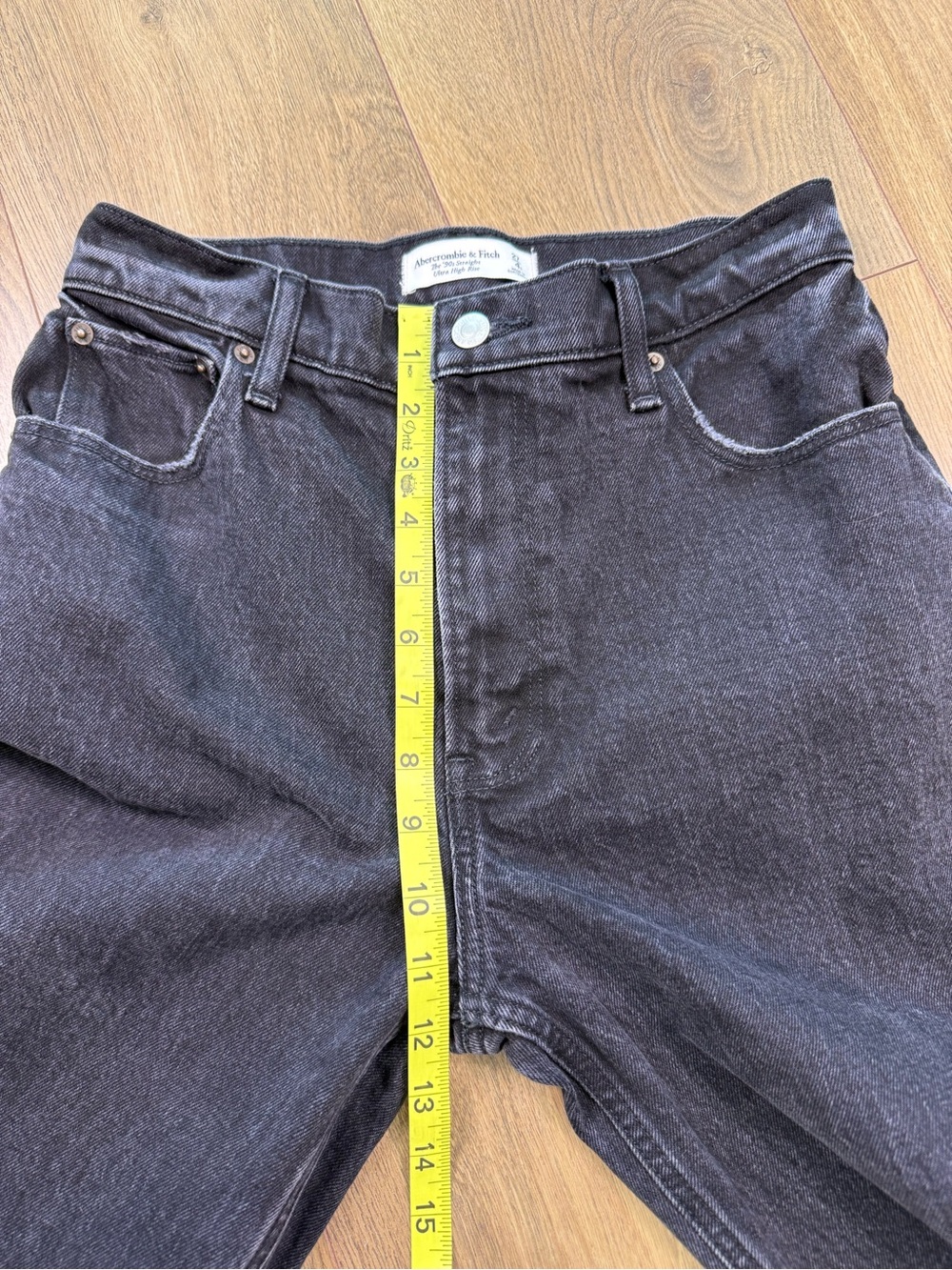 Abercrombie & Fitch The 90s Straight Ultra High Rise Washed Black Size 27 - Picture 9 of 10